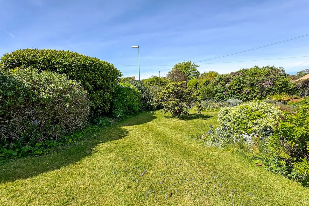 East Preston, Littlehampton, BN16, photo 14