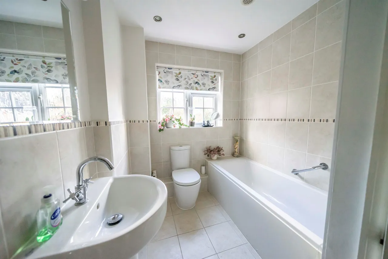Dunsley Place, Tring, HP23, photo 14