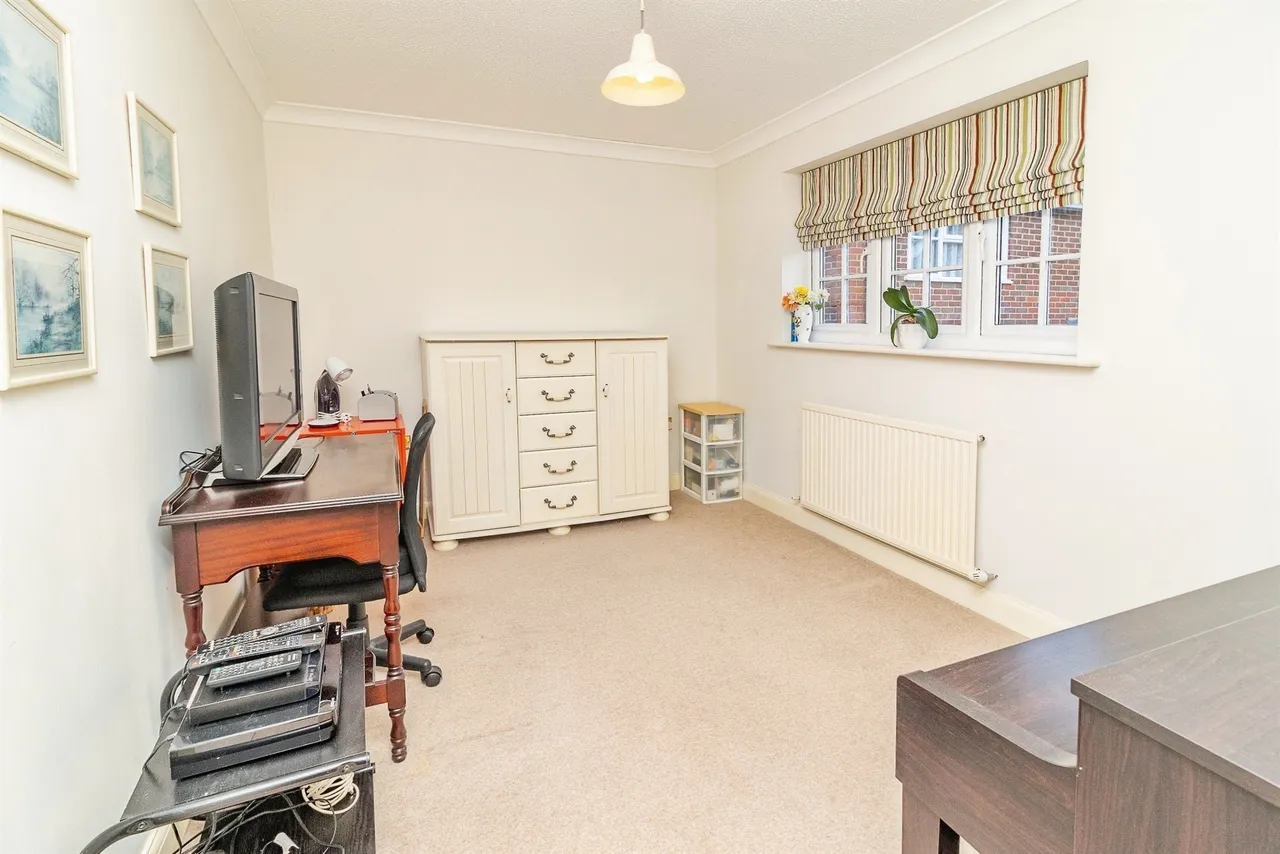 Dunsley Place, Tring, HP23, photo 15