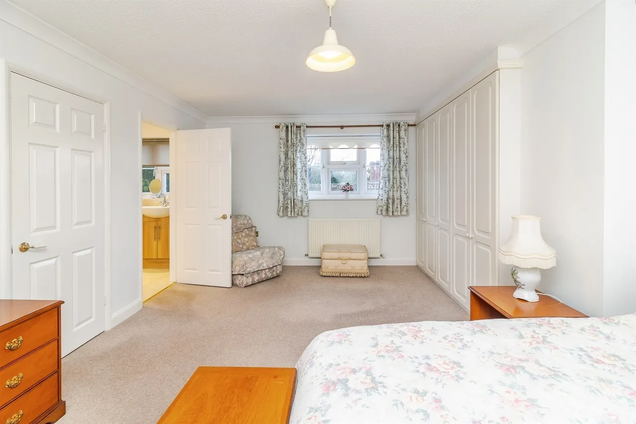 Dunsley Place, Tring, HP23, photo 11