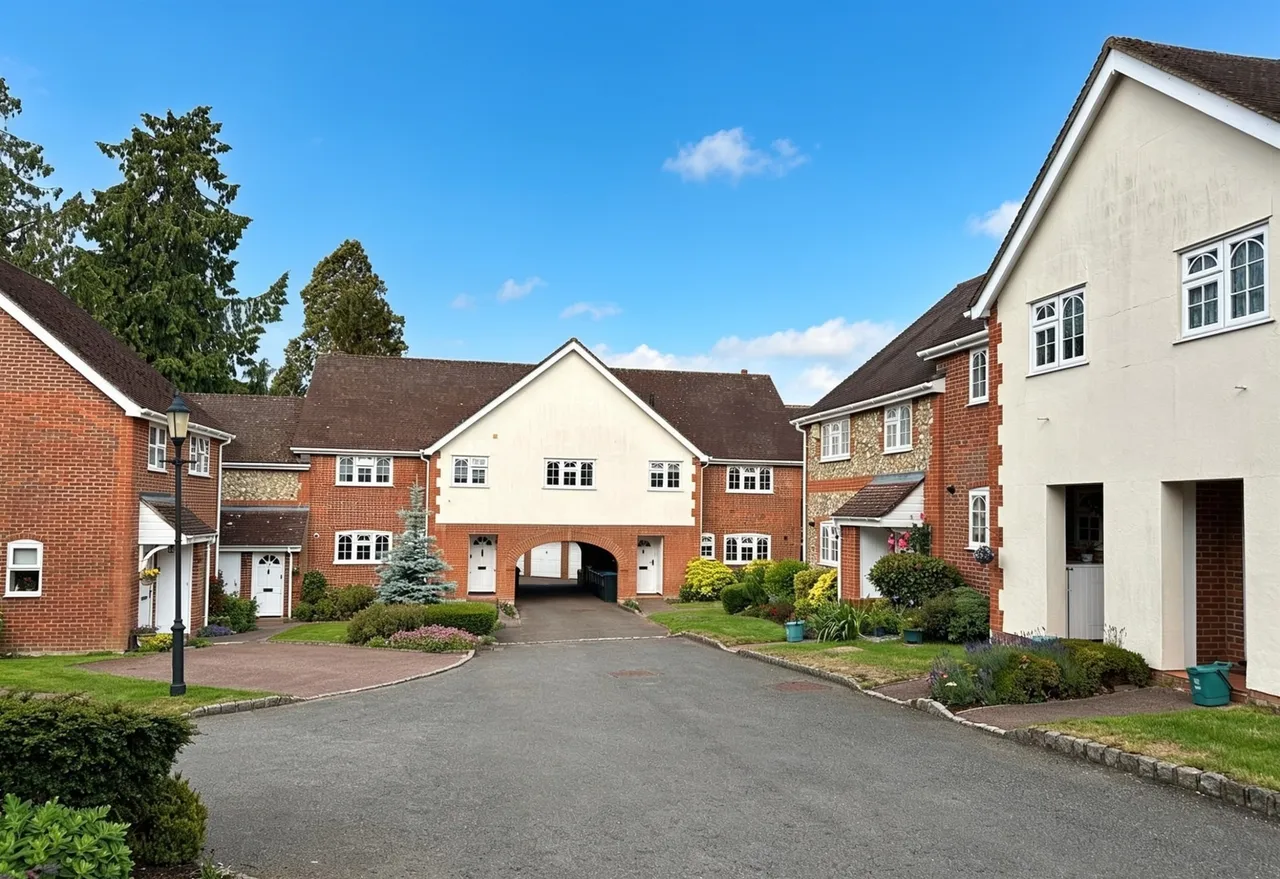 3 bed house for sale, Dunsley Place, Tring, HP23