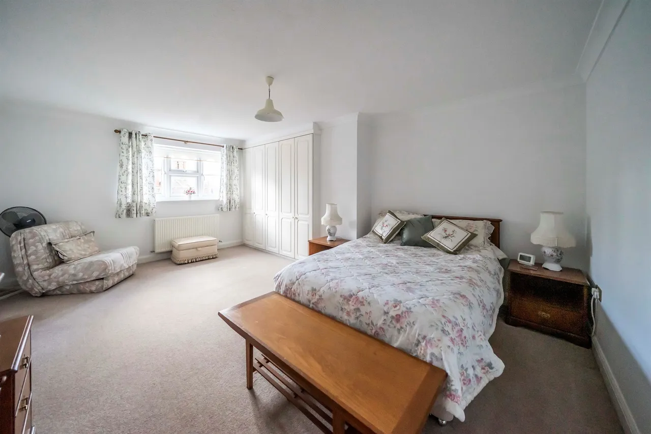 Dunsley Place, Tring, HP23, photo 12