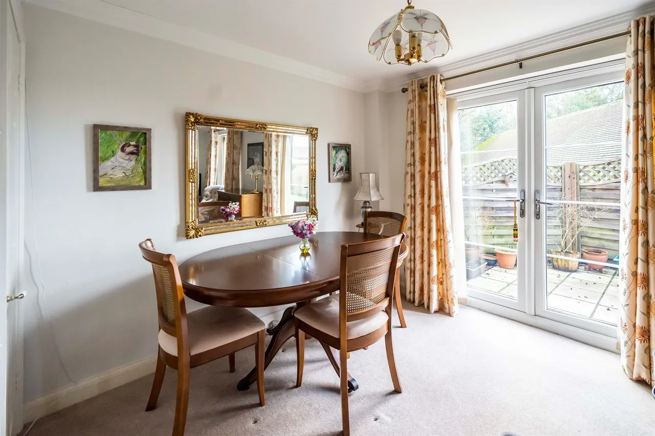 Dunsley Place, Tring, HP23, photo 3