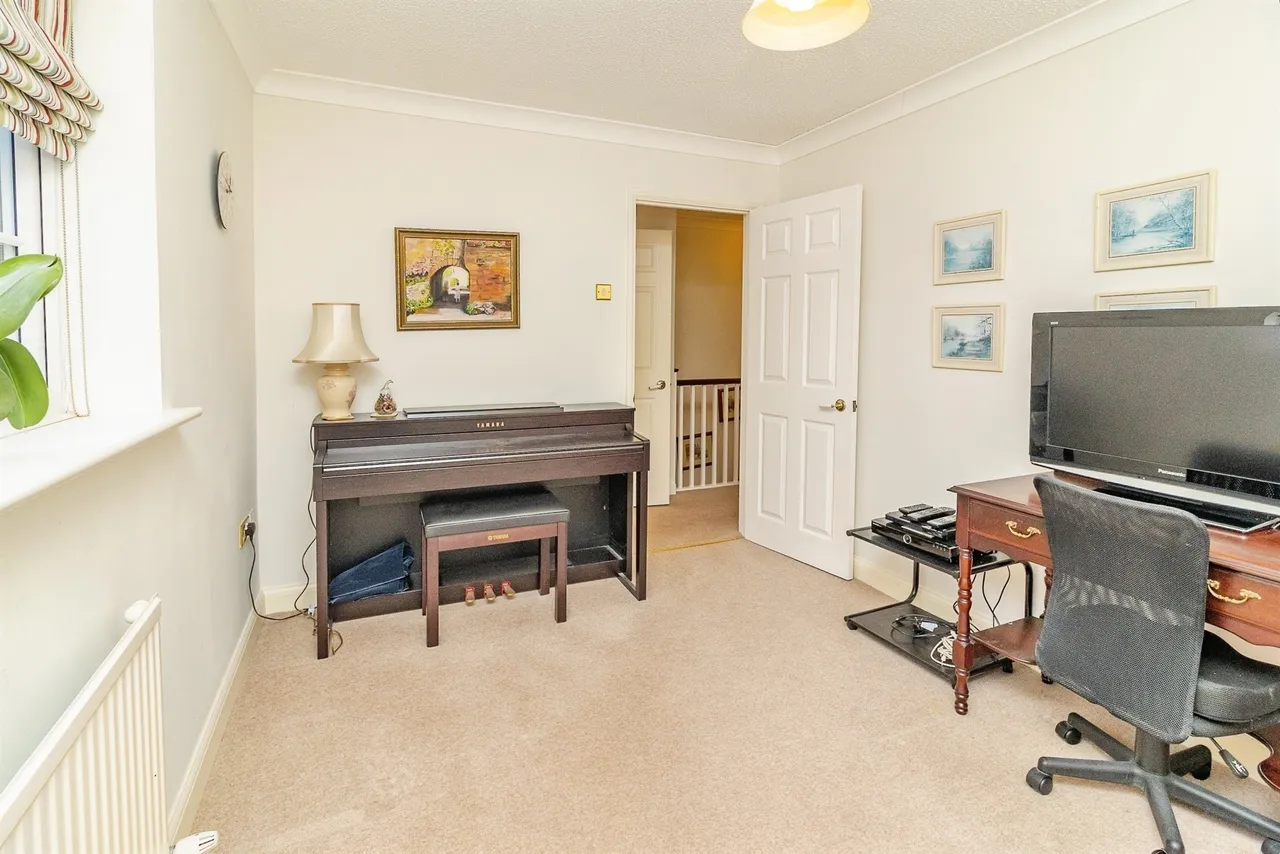 Dunsley Place, Tring, HP23, photo 8