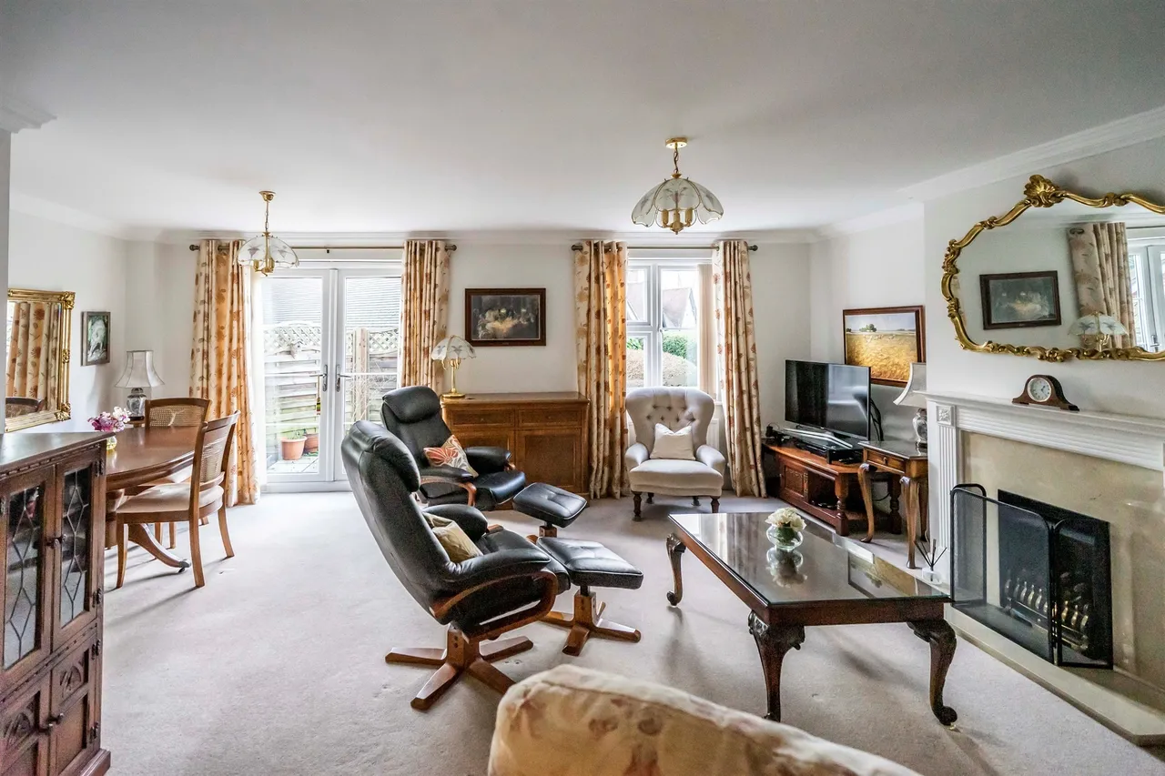 Dunsley Place, Tring, HP23, photo 24