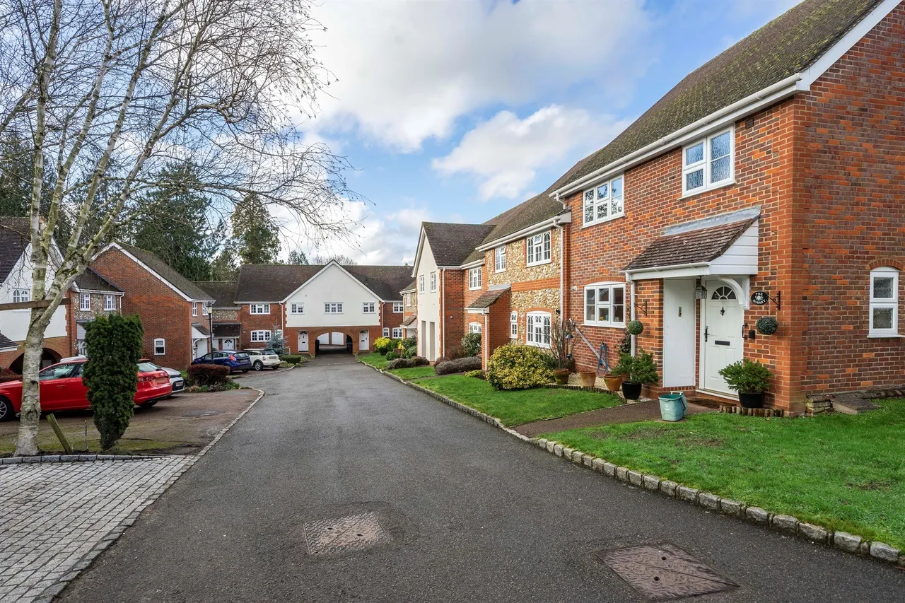 Dunsley Place, Tring, HP23, photo 17