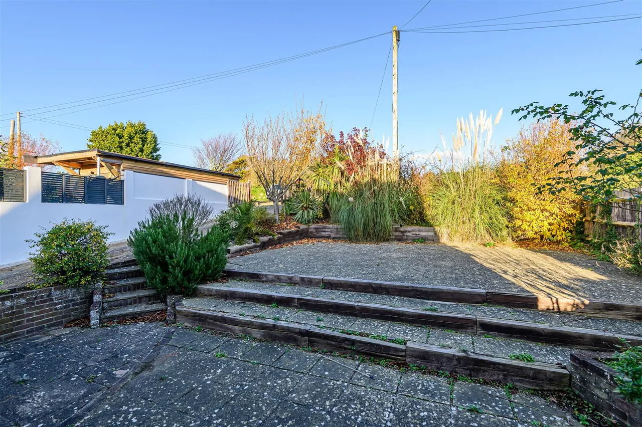 Fairholme Road, Newhaven, photo 13