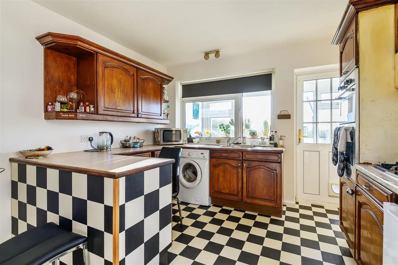 Fairholme Road, Newhaven, photo 6