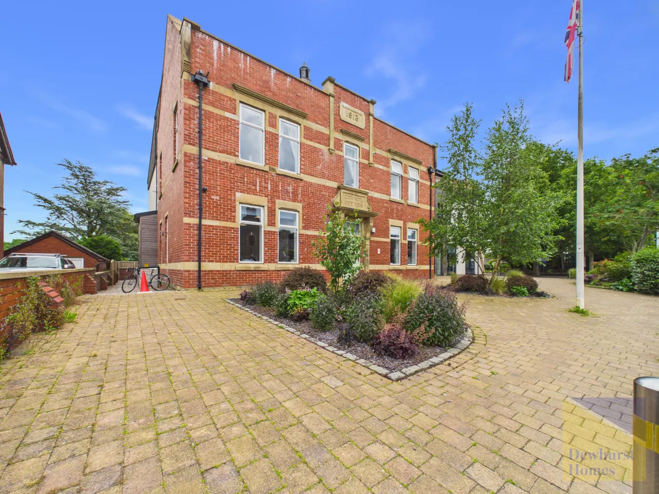 2 bed flat for sale — 96 High Street, Garstang, Lancashire, PR3 1WZ