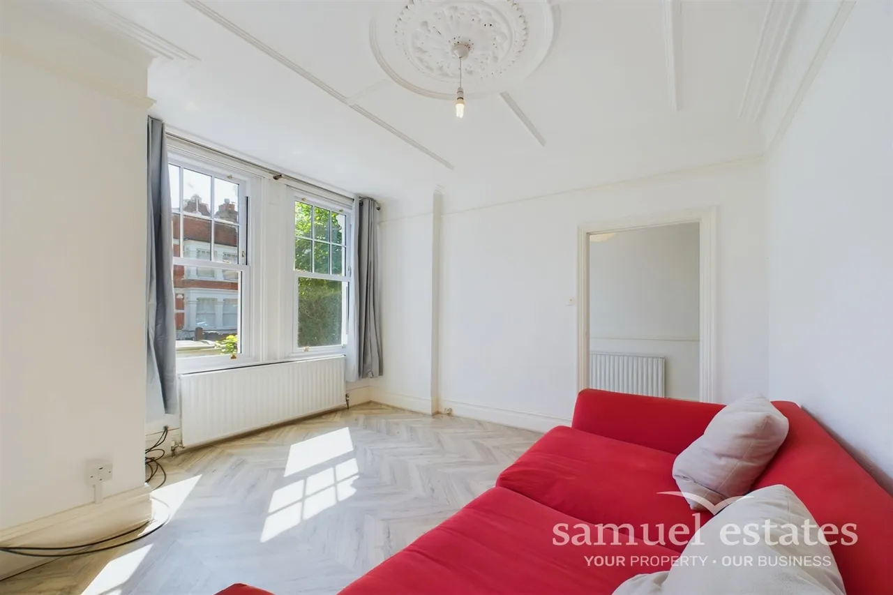 Streatham Hill, London, Greater London, SW2 4PP, photo 3