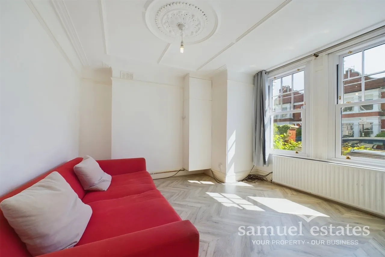 Streatham Hill, London, Greater London, SW2 4PP, photo 4