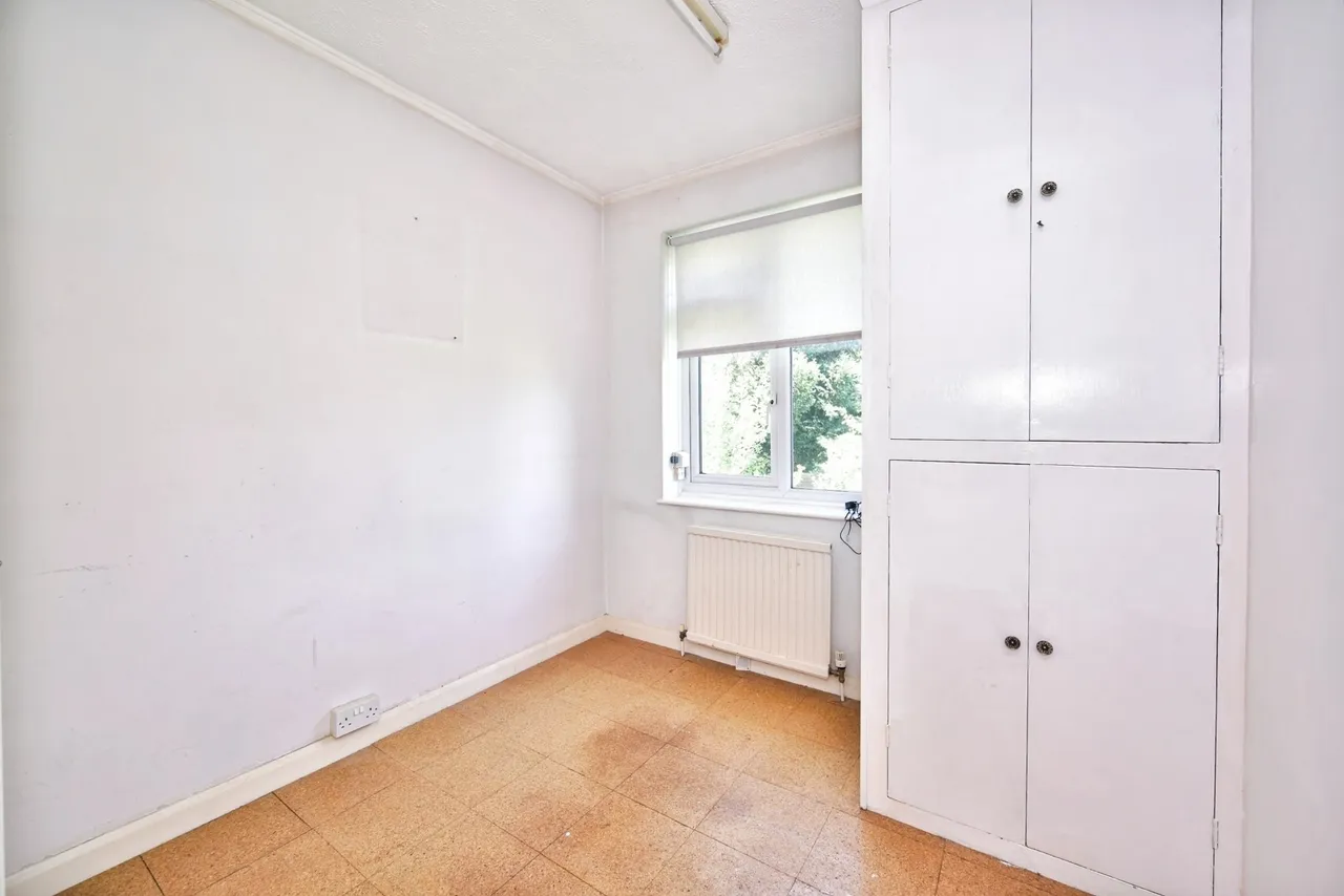 Pine Grove, Penenden Heath, MAIDSTONE, Kent, ME14, photo 13