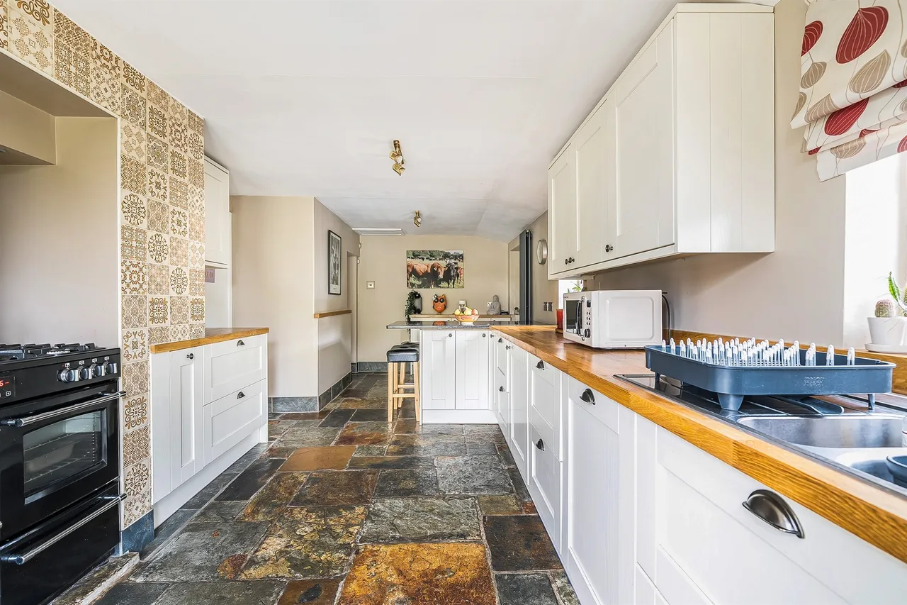 Court Lane, Edington, BA13, photo 10