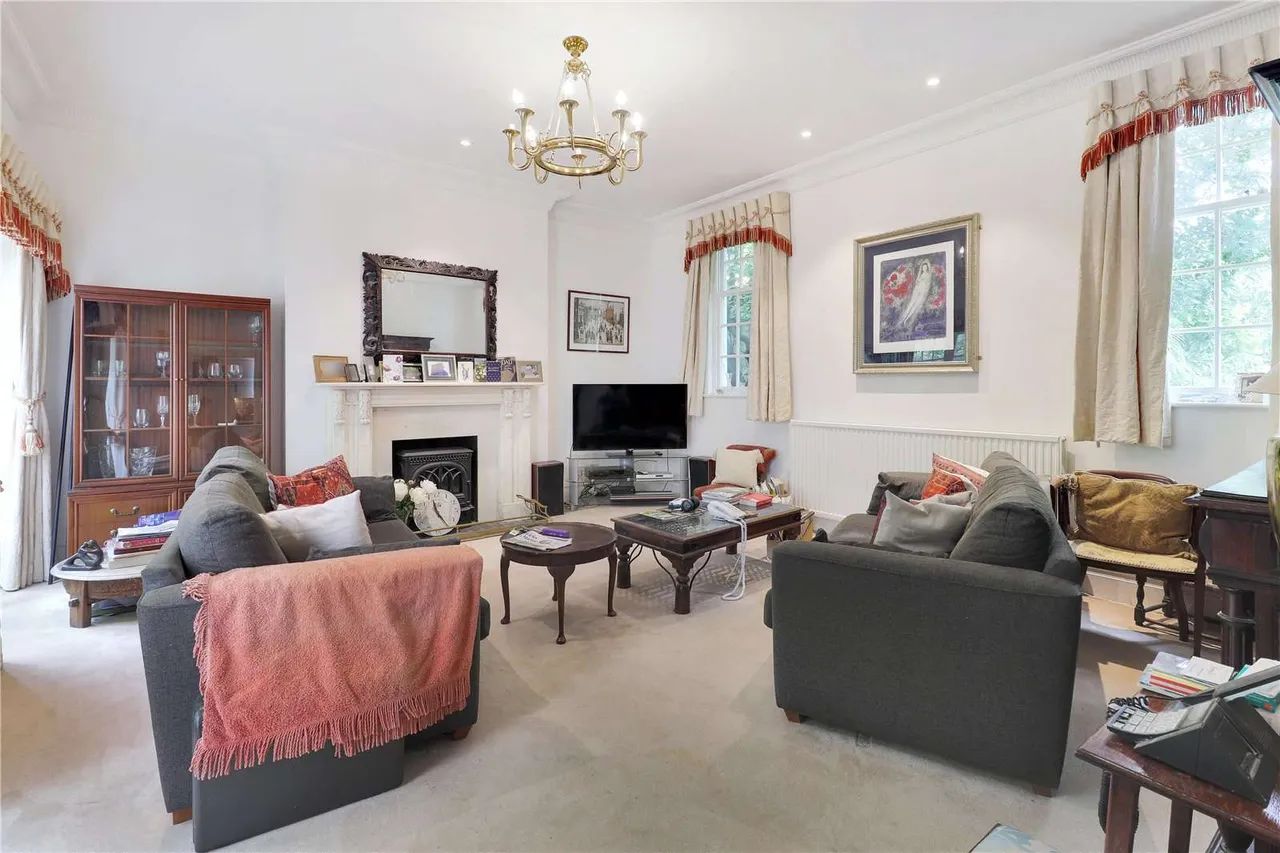 Broadwater Down, Tunbridge Wells, Kent, TN2 5NX, photo 4