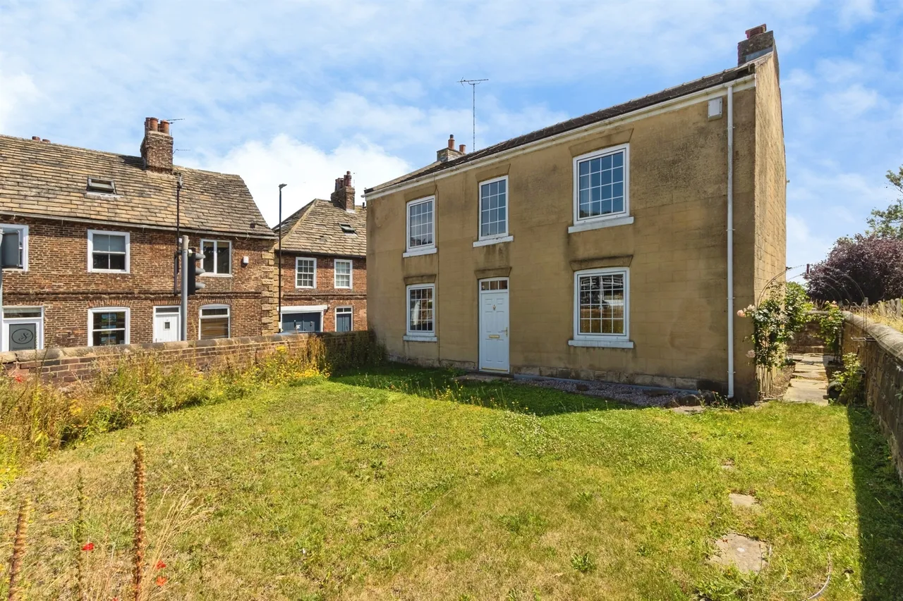 3 bed house for sale — Selby Road, Leeds