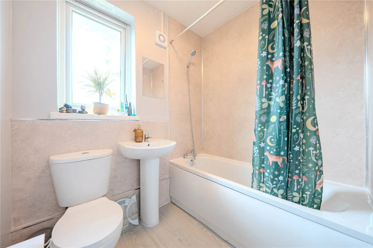 Tinshill Mount, Leeds, LS16, photo 5
