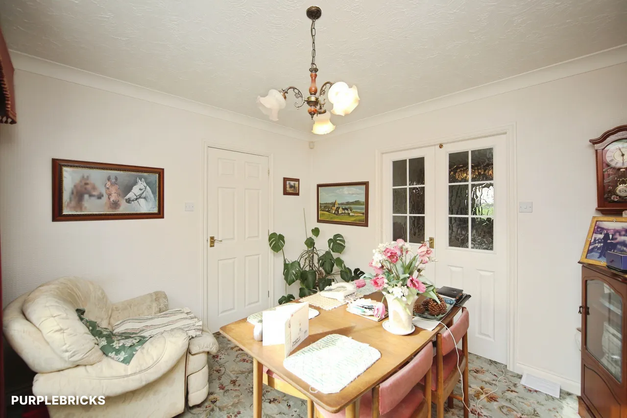 Johns Close, Studley, B80, photo 9