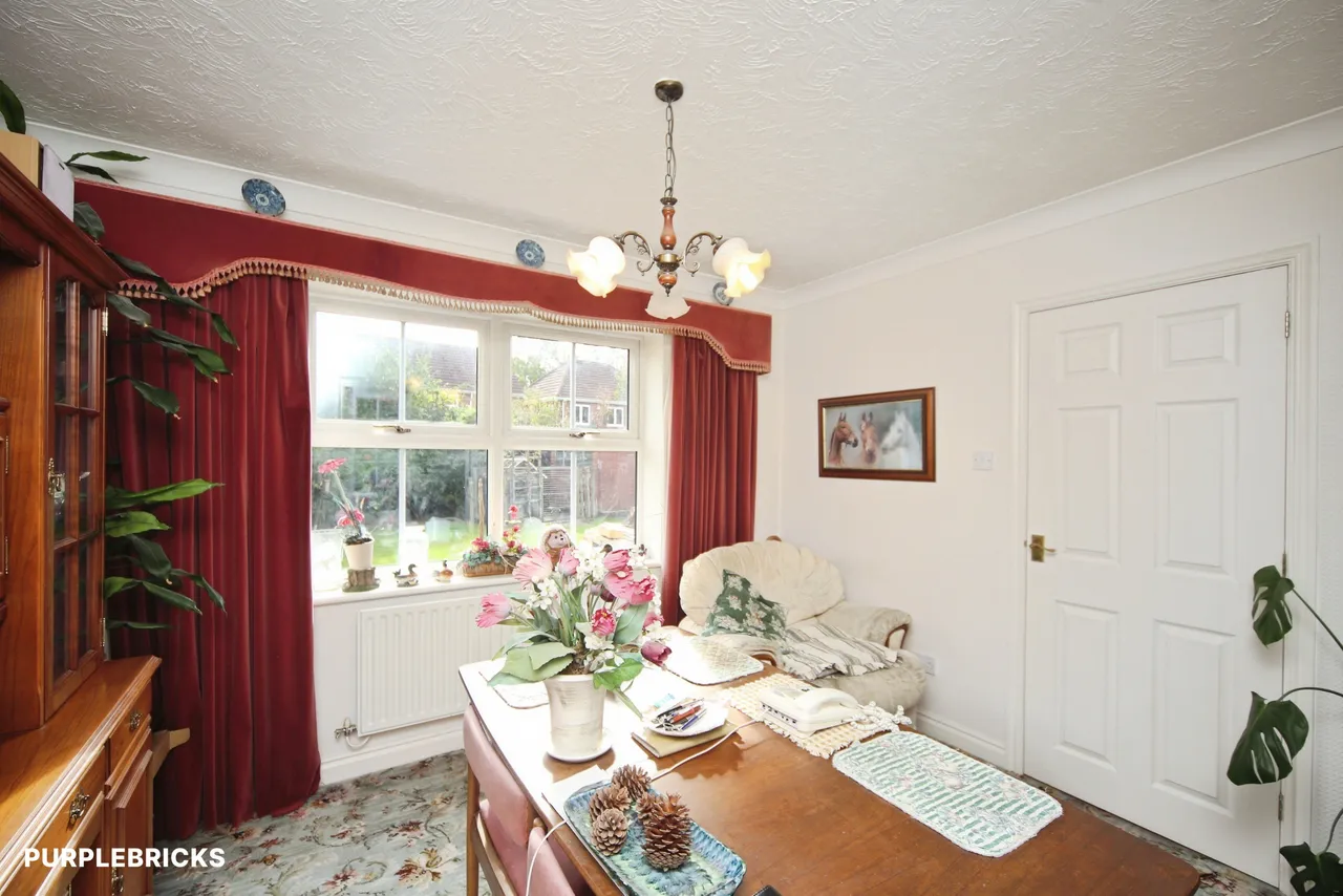 Johns Close, Studley, B80, photo 8