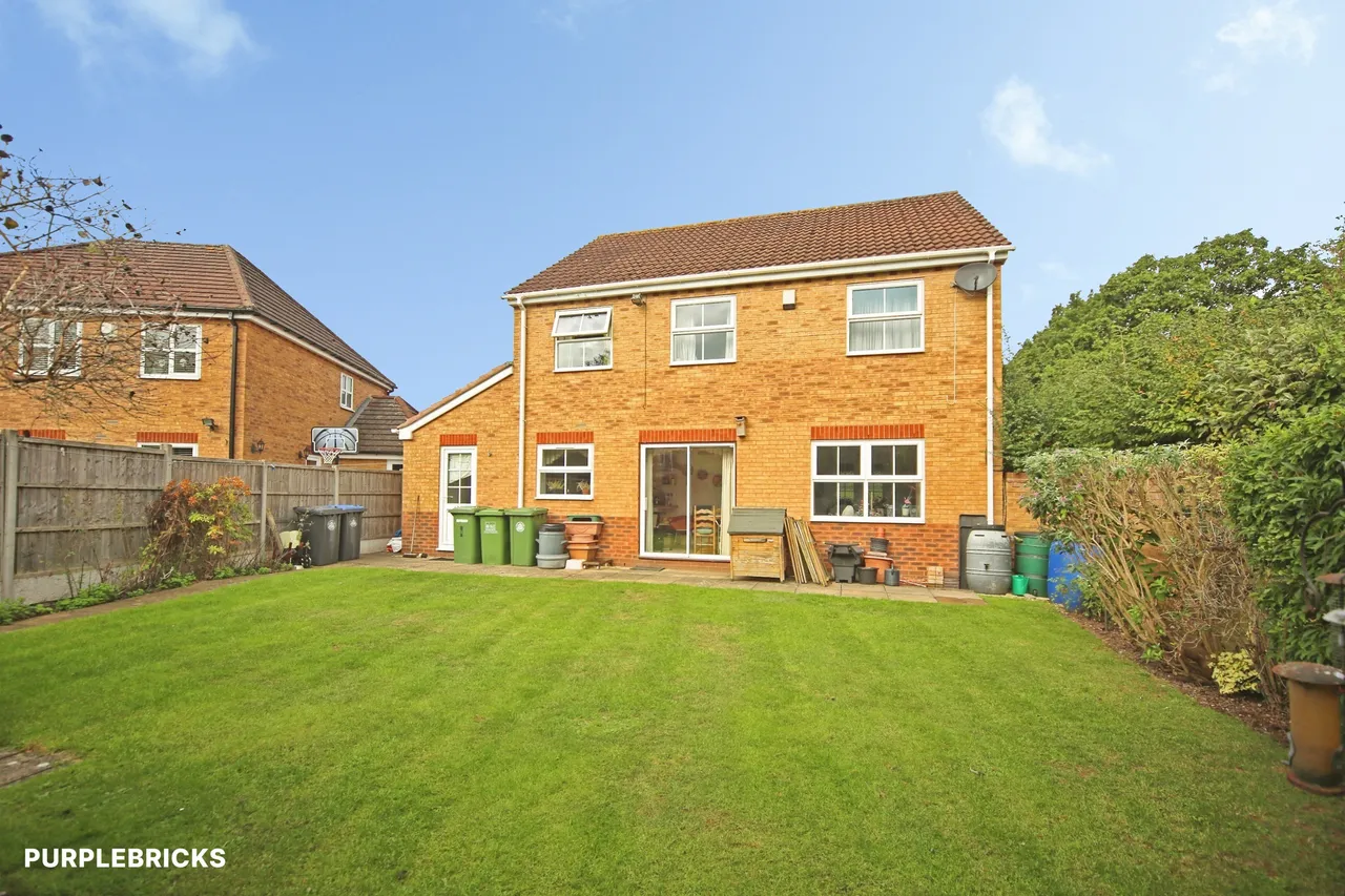 Johns Close, Studley, B80, photo 31