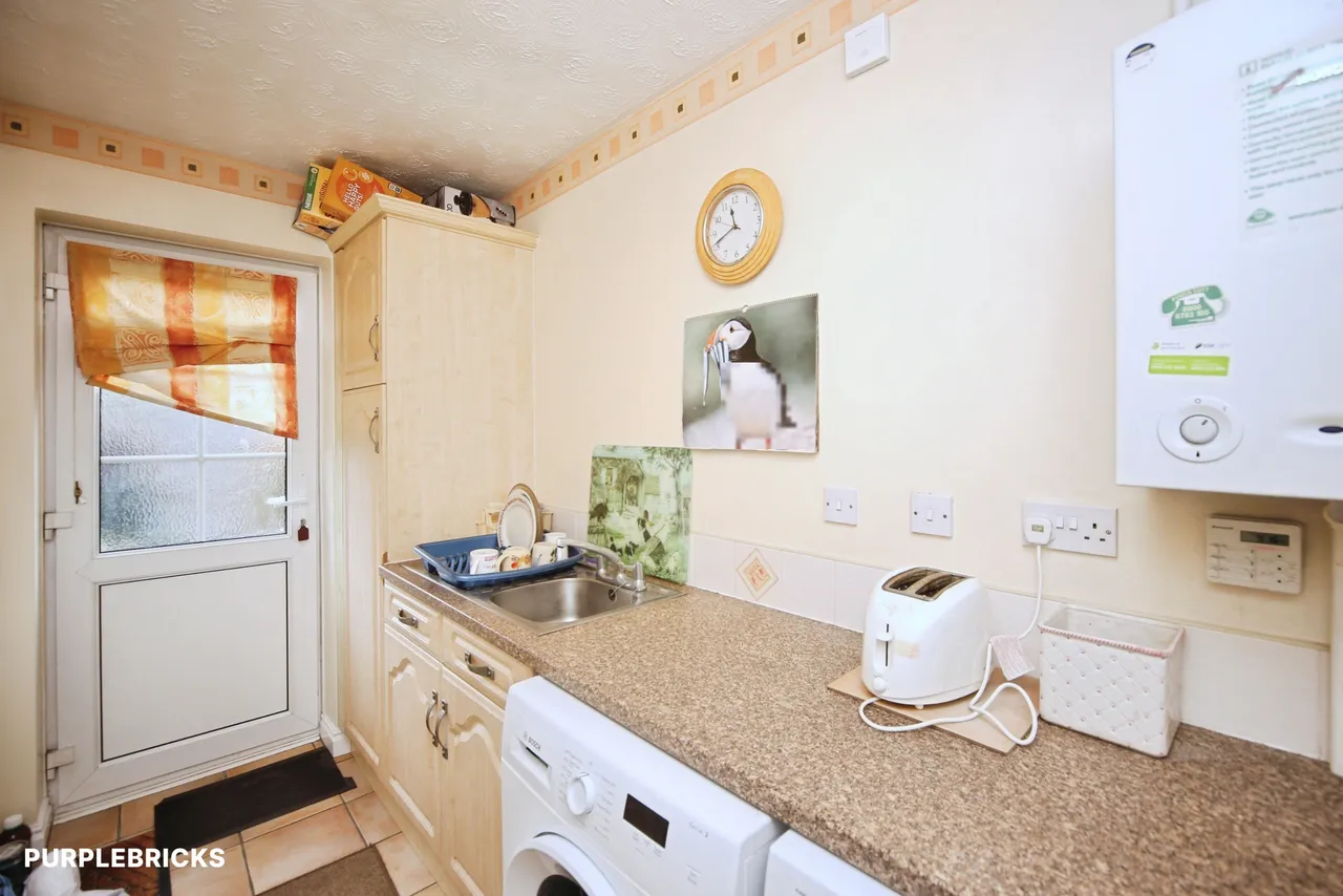 Johns Close, Studley, B80, photo 23