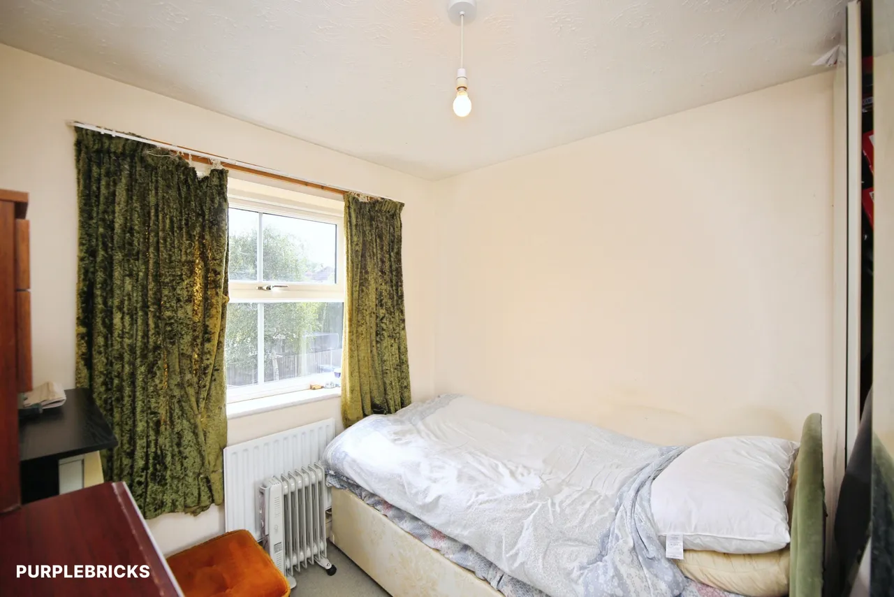 Johns Close, Studley, B80, photo 15