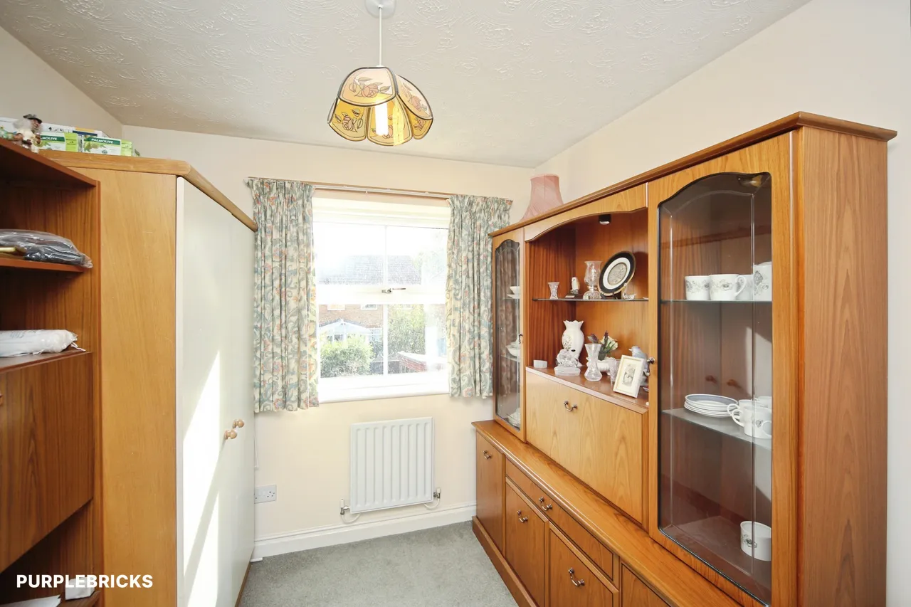 Johns Close, Studley, B80, photo 16