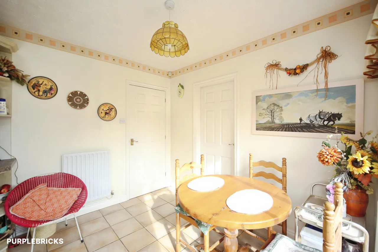 Johns Close, Studley, B80, photo 14