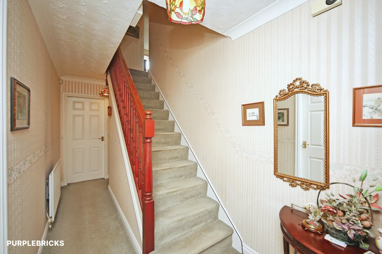 Johns Close, Studley, B80, photo 6