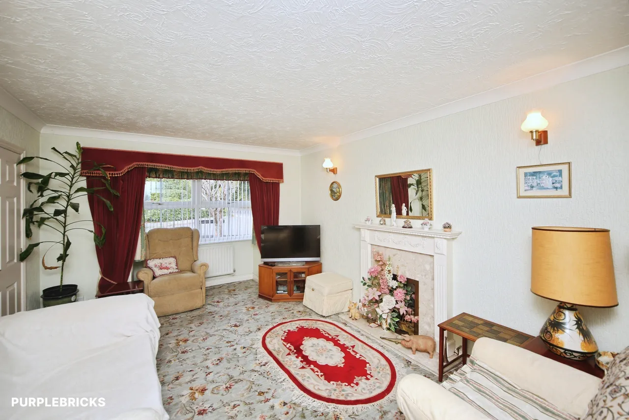 Johns Close, Studley, B80, photo 2