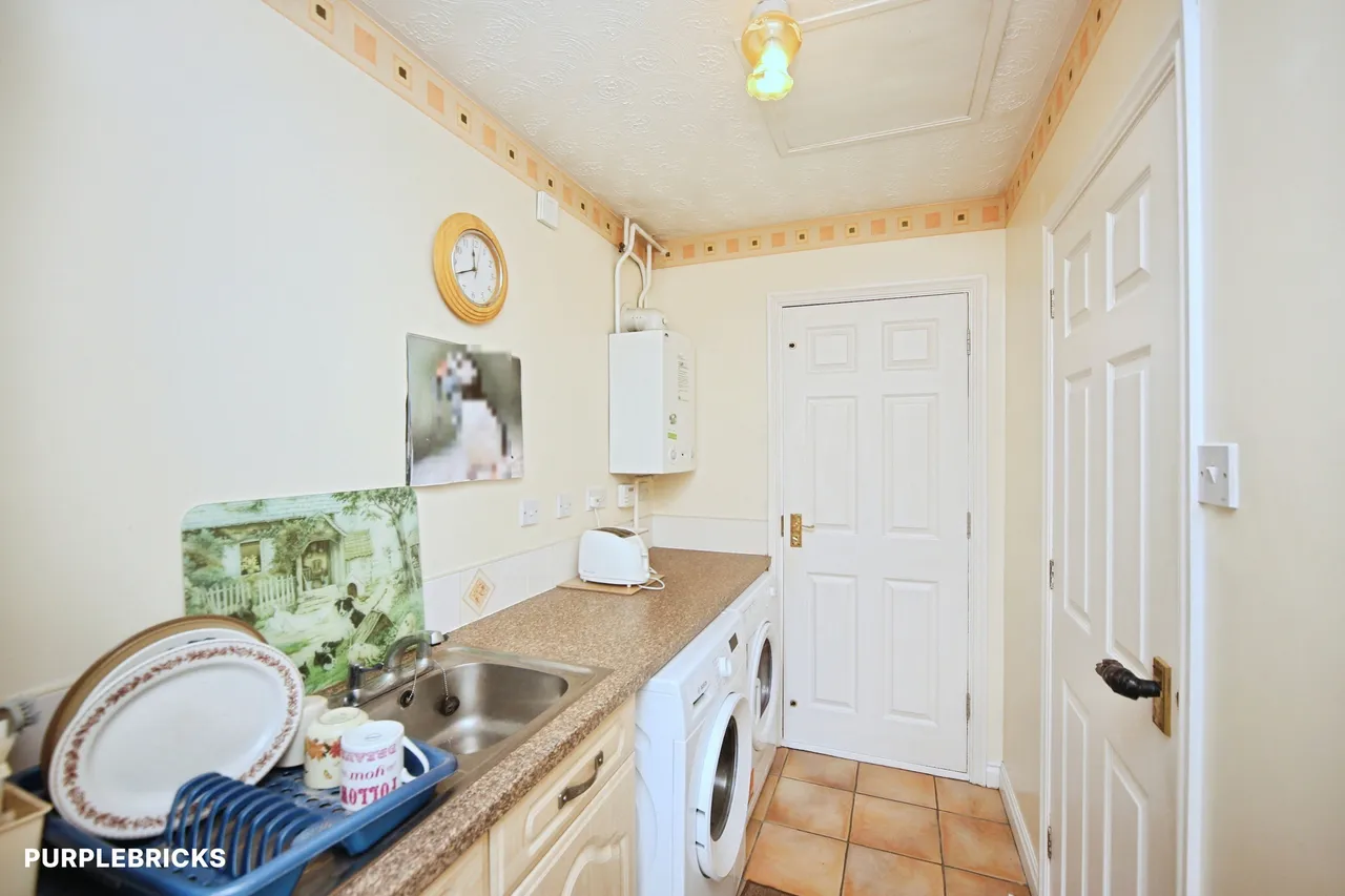 Johns Close, Studley, B80, photo 22