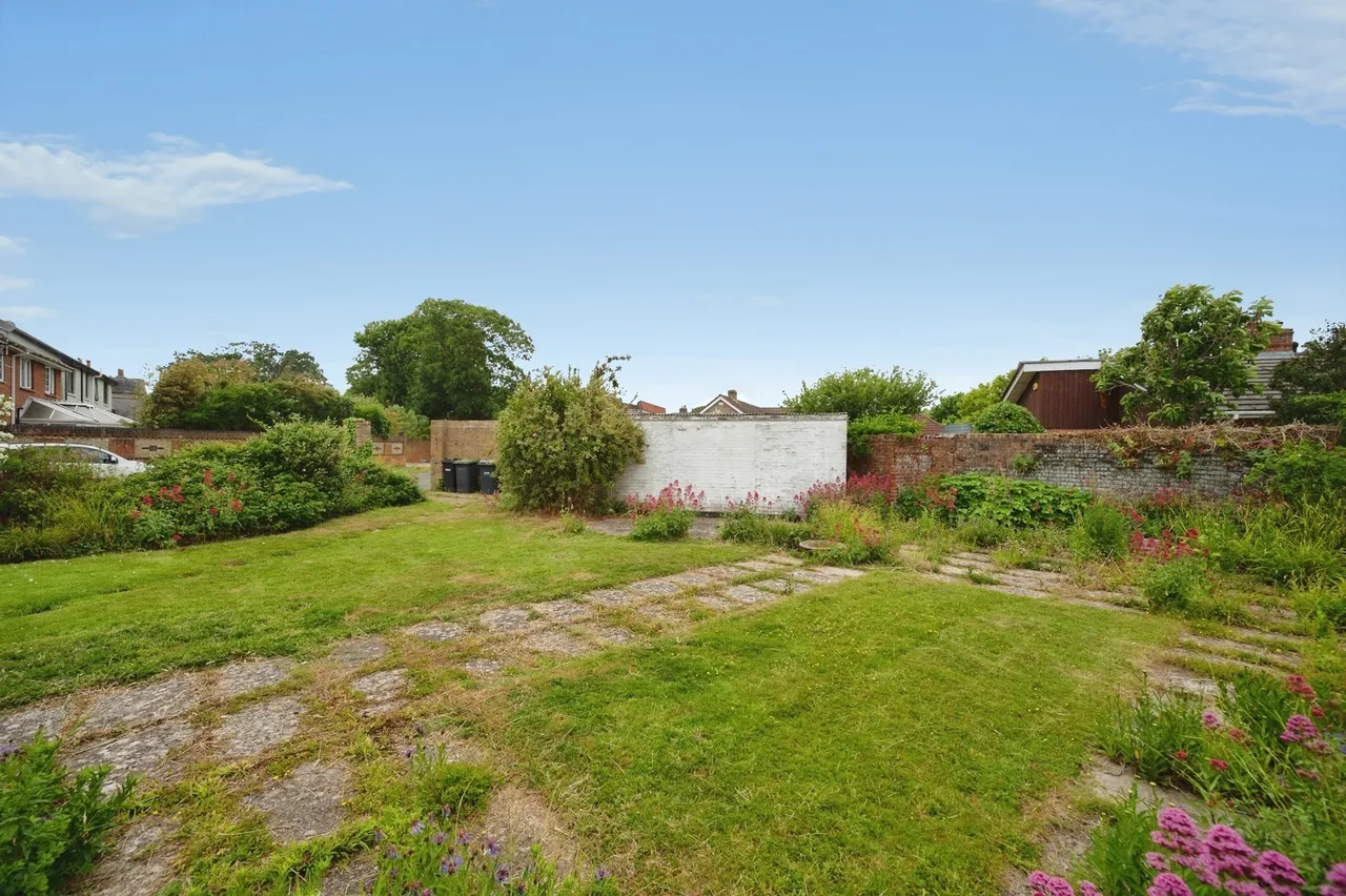 Hollow Lane, Hayling Island, PO11, photo 16