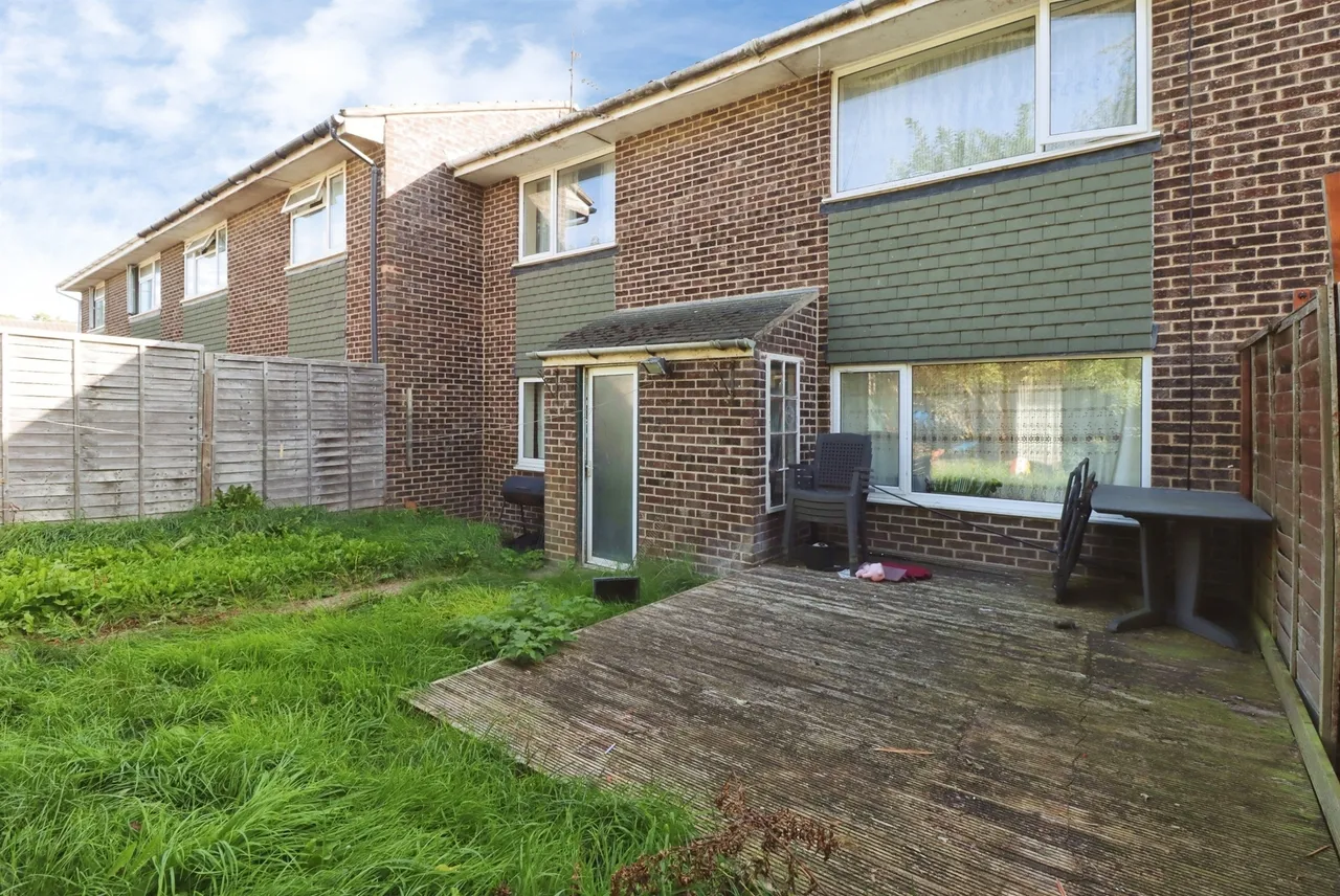 Alder Close, Desborough, NN14, photo 2