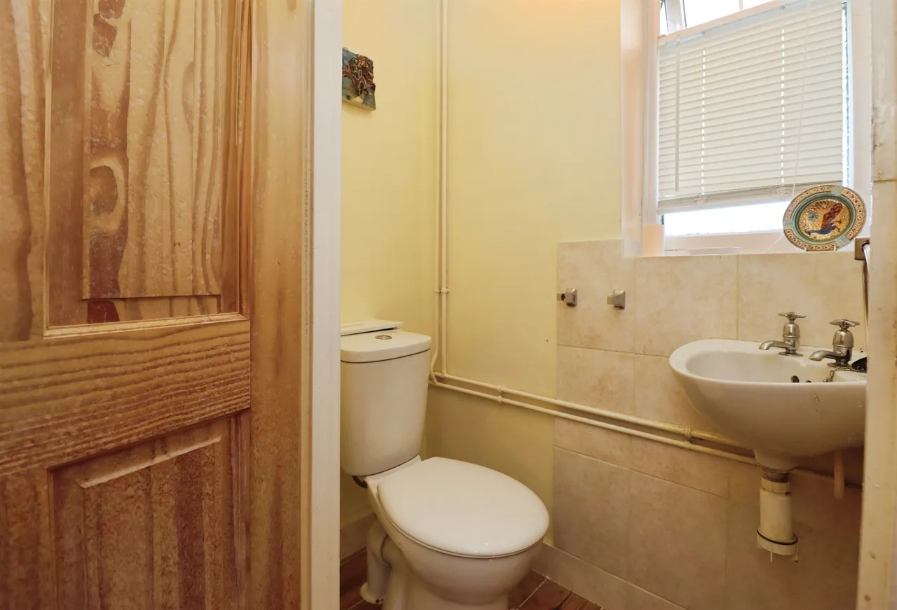 Alder Close, Desborough, NN14, photo 12
