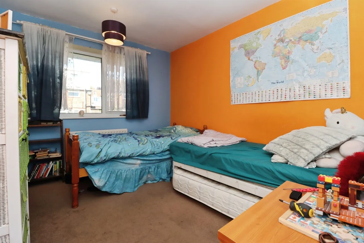 Alder Close, Desborough, NN14, photo 14