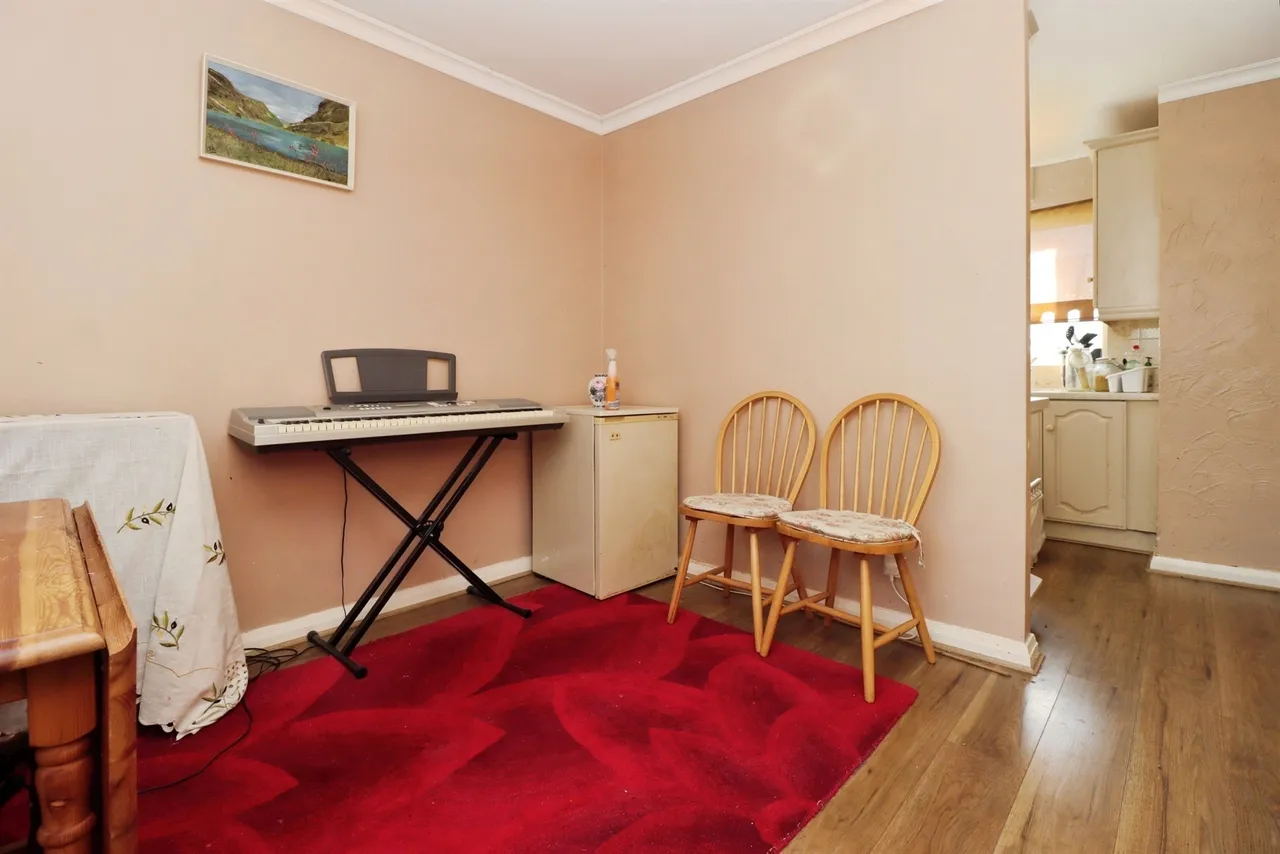 Alder Close, Desborough, NN14, photo 7