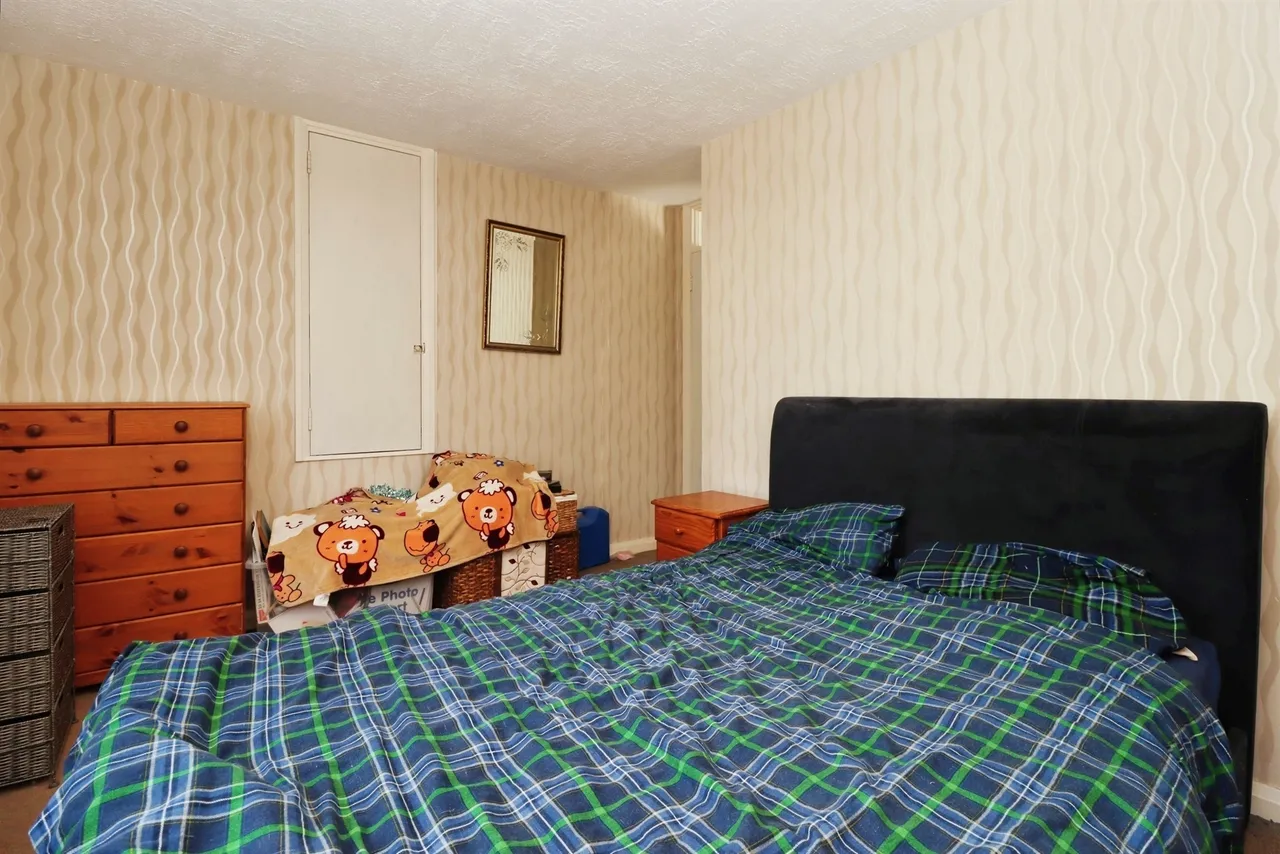 Alder Close, Desborough, NN14, photo 16