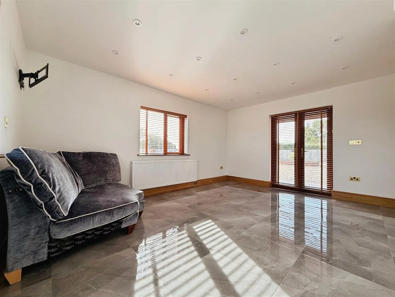 Long Lane, East Drayton, photo 12