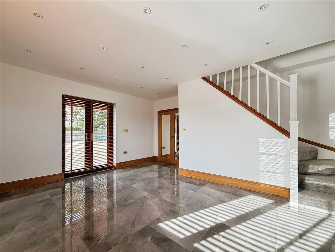 Long Lane, East Drayton, photo 9
