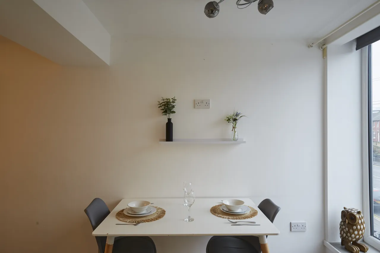 Wakefield Road, Huddersfield, HD5, photo 5