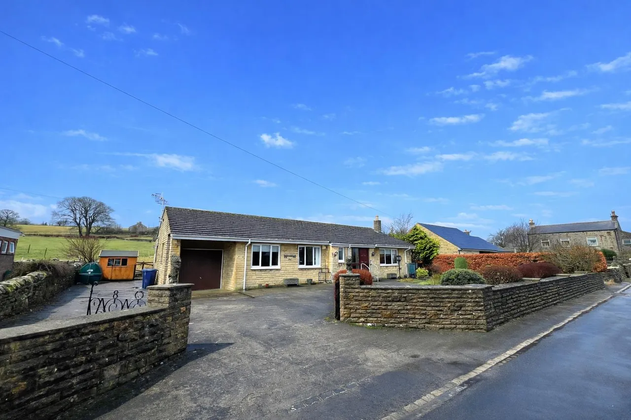 3 bed house for sale, Hood Street, St. Johns Chapel, DL13