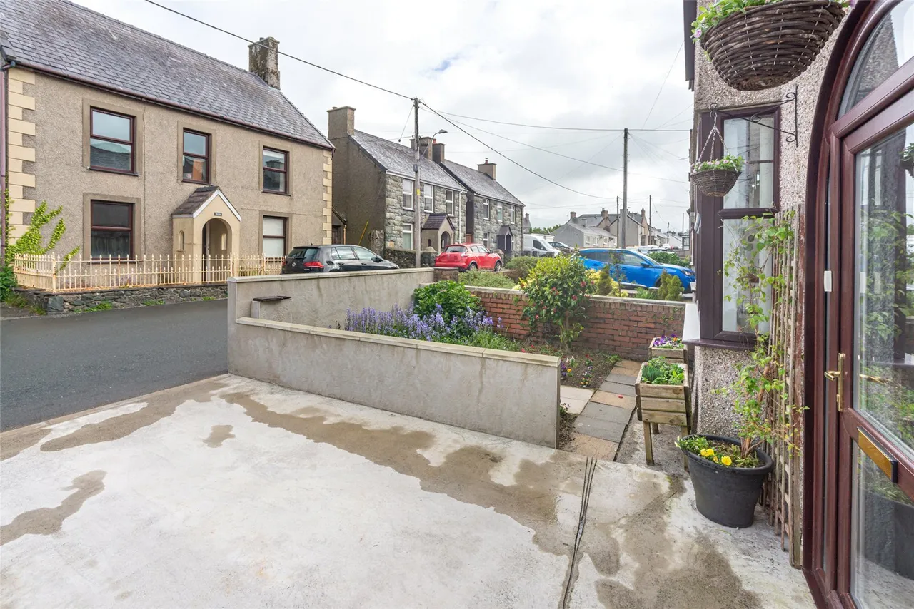 Station Road, Llanrug, photo 13