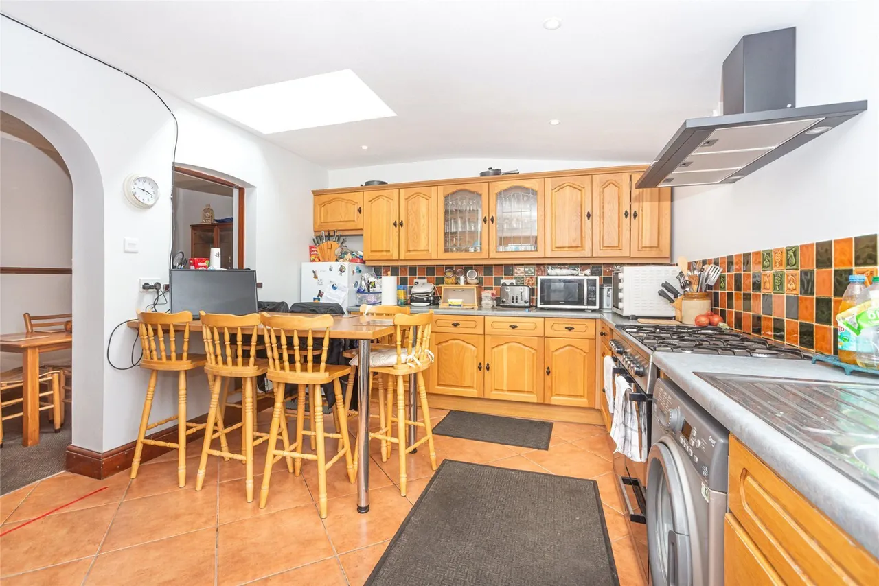 Station Road, Llanrug, photo 4