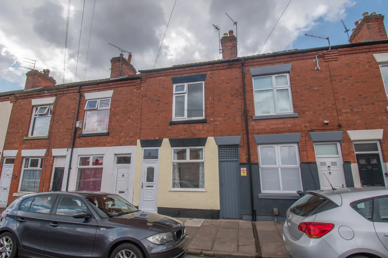 2 bed house for sale, Pool Road, Leicester, LE3