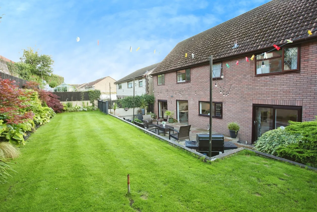 Garth View Caerphilly, CF83, photo 29