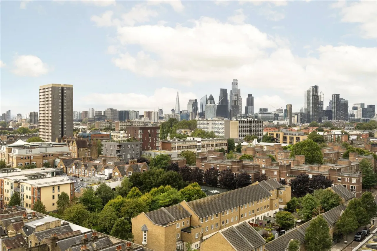 Keeling House, Claredale Street, Bethnal Green, E2, photo 2