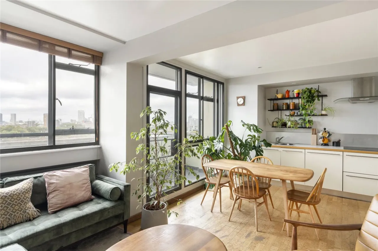 Keeling House, Claredale Street, Bethnal Green, E2, photo 6
