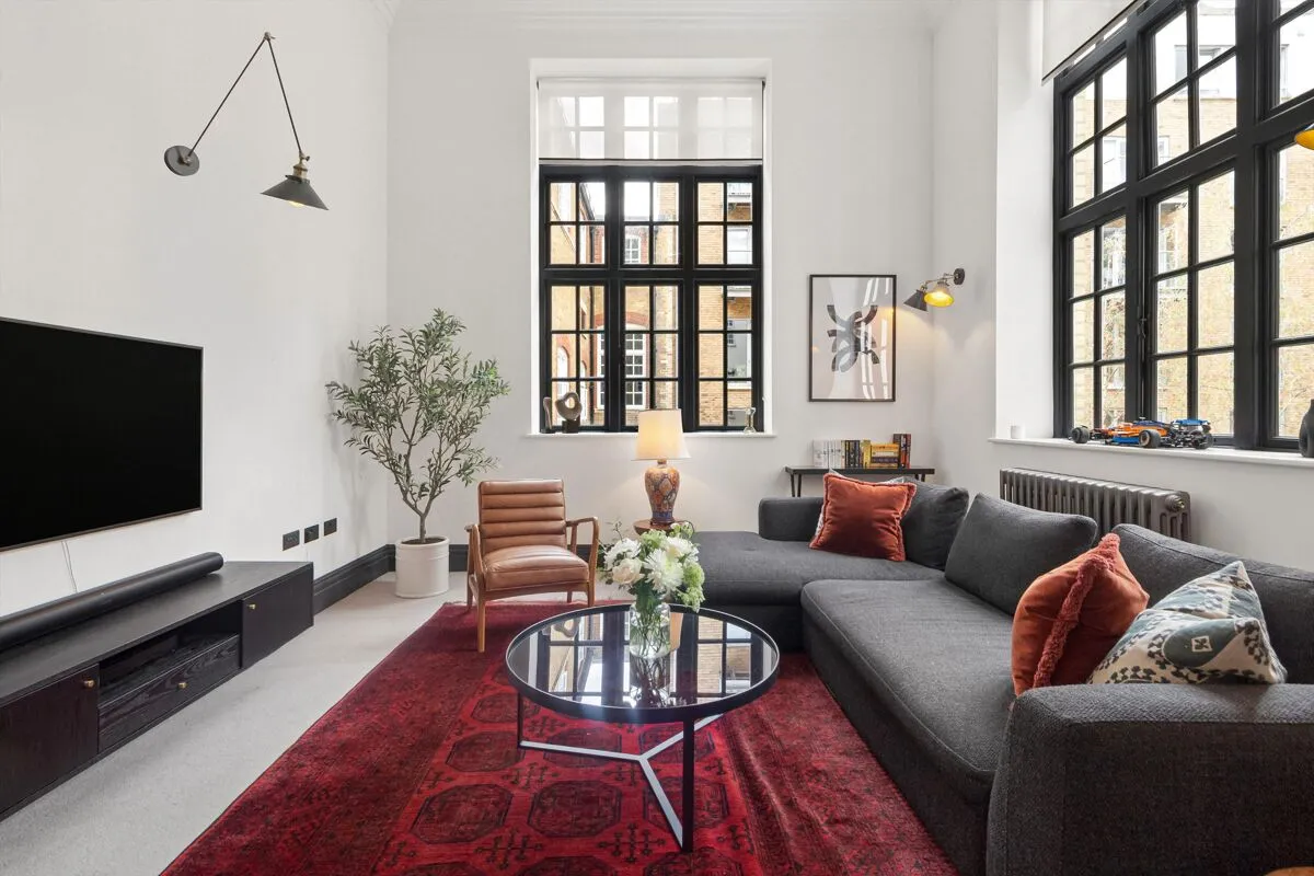 2 bed flat for sale, Battersea Park Road, London, SW11