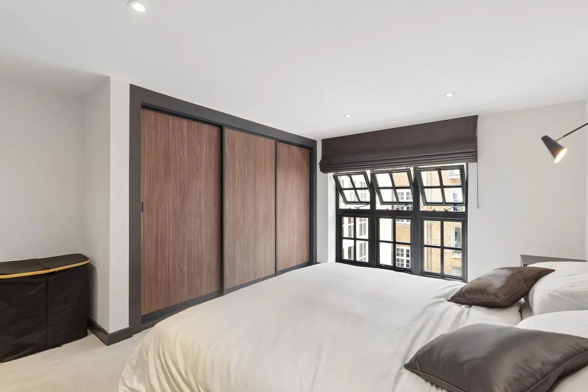 Battersea Park Road, London, SW11, photo 12