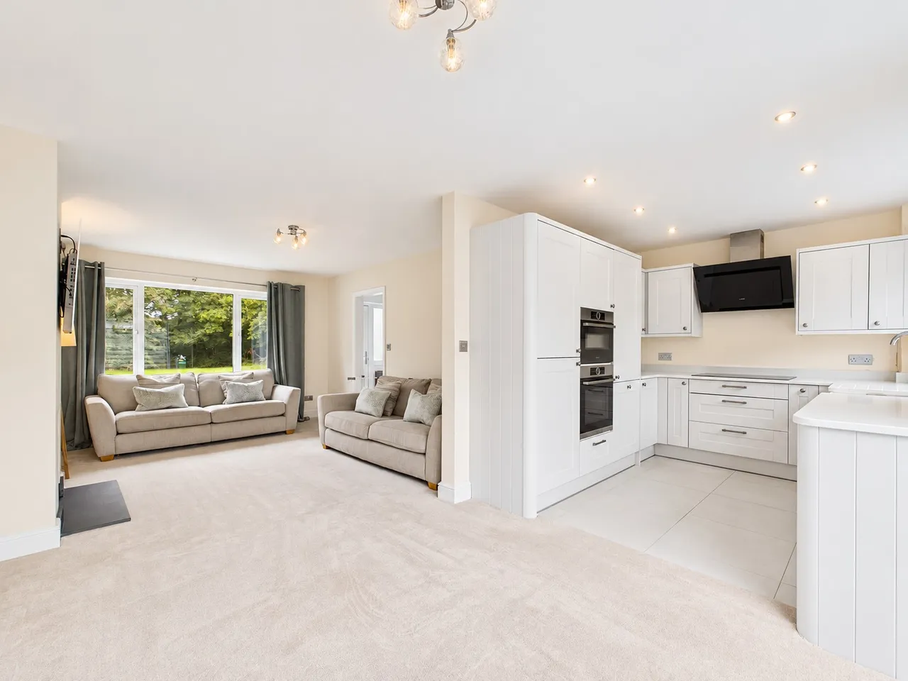 Heol Y Felin, Rhiwbina, CF14, photo 3