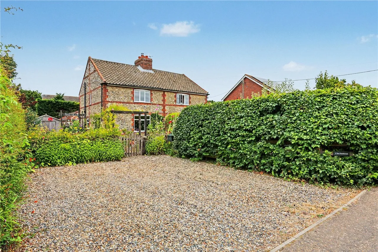 2 bed house for sale, Mill Road, Little Melton, NR9